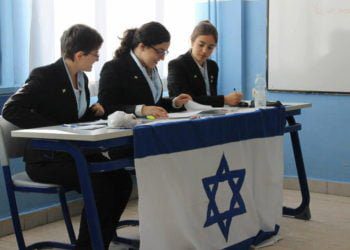 קייטנת דיבייט לנוער באנגלית
