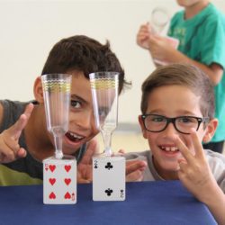 -הקוסם-קליוסטרו-לימוד-קסמים-11