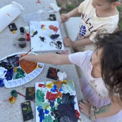 חגיגה-על-קנבס-סדנה-יצירה-חופשית-ציורים-1