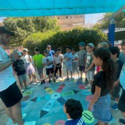 כוכב-הילדים-ילדים-בפעילות-עם-מדריך-1